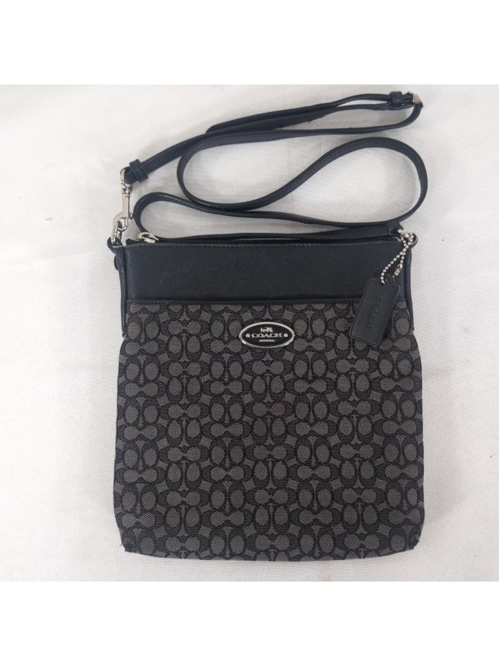 Coach 52576 Signature Canvas Swingpack Monogram Crossbody Purse Black Tan Bag